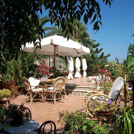 Holidaysora Taormina - Il Giardino Di Graziella Exterior photo