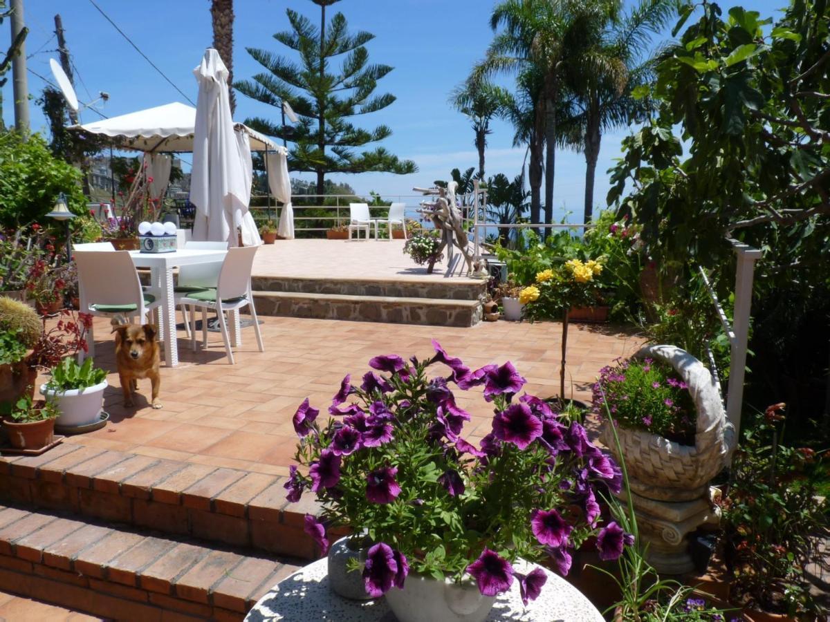 Holidaysora Taormina - Il Giardino Di Graziella Exterior photo